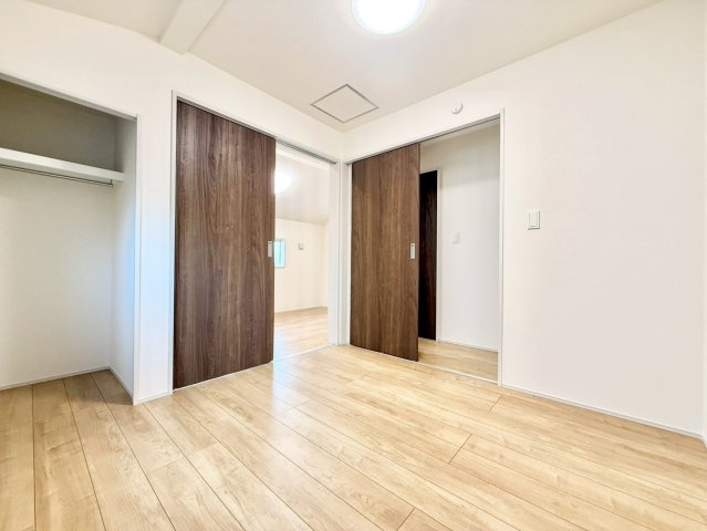 杉並区久我山5丁目　新築戸建　残1棟の洋室|全居室収納付きですので、お部屋を有効的に使うことが出来ます！

現地ご見学希望・資料請求などお気軽にお問い合わせ下さい！
03-5990-5201