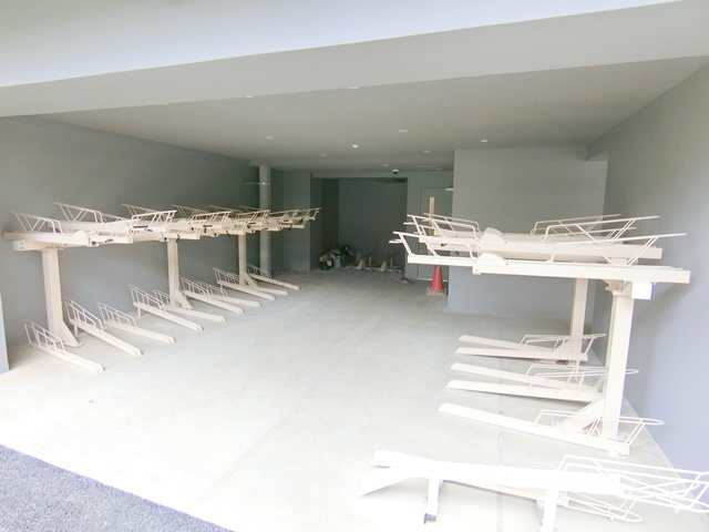 プラウドフラット西蒲田のその他共用部分|屋根付きラック式の駐輪場　空き状況等詳細はお問合せください。