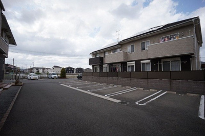【駐車場】 | メゾングラースⅡ | 駐車場があります