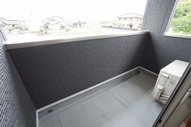 【バルコニー】 | メゾンウィズⅡ | バルコニー付きです
