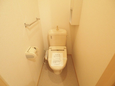【トイレ】 | Ｓｏｎｅ　ＡｐａｒｔｍｅｎｔＣ | ゆったりとした空間のトイレです