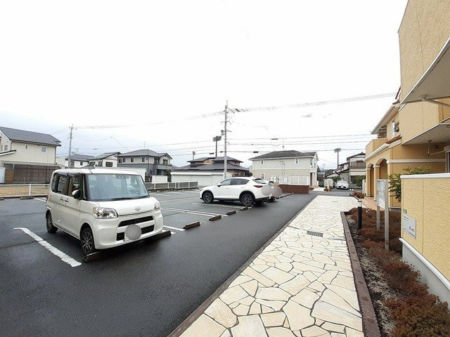 【駐車場】 | クレストコートⅡ | カースペースがあります