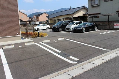 【駐車場】 | ランドコア馬場山緑 | 駐車スペースもあります