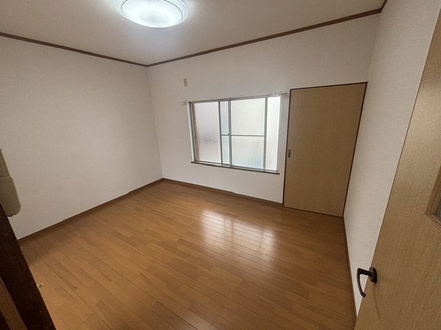 宇治蔭山貸家の寝室