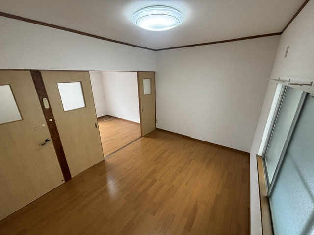 宇治蔭山貸家の寝室