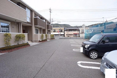 【駐車場】 | セレーノ洞海 | 駐車スペースもあります