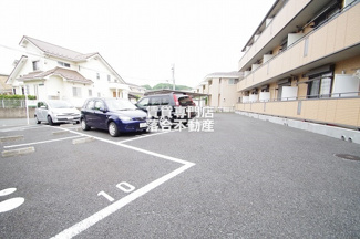 【駐車場】 | パピヨン八王子みなみ野 | 敷地内駐車場完備