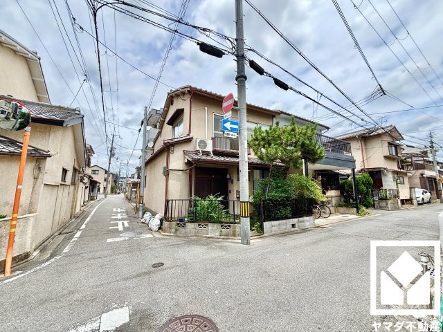 伏見区深草直違橋南1丁目の外観