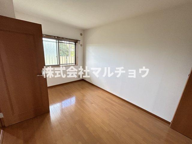 パーシモンⅡの洋室|明るい洋室です