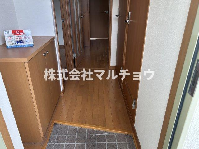 パーシモンⅡの玄関|きれいな玄関です