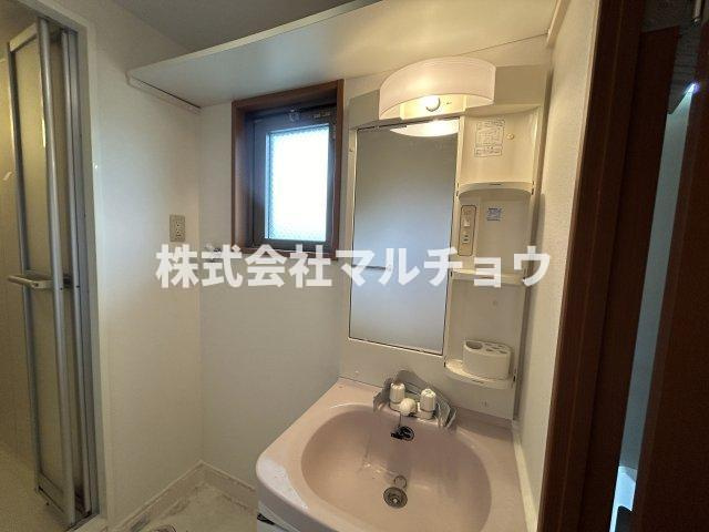 パーシモンⅡの洗面所|忙しい朝には欠かせない洗面所です