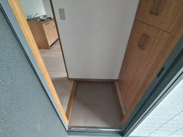 ハイツヤヒチの玄関