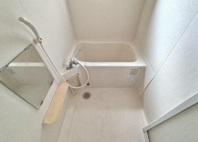 ハイツヤヒチの浴室