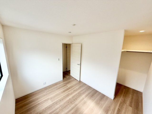 毎週末現地内覧会開催！泉佐野市南中樫井　新築戸建の洋室