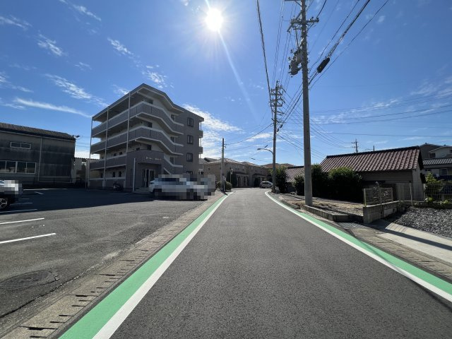 メゾンアソシエの周辺|接面道路南方