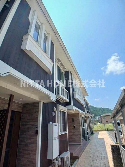 駅東館のエントランス|２階のお部屋に空き予定です！