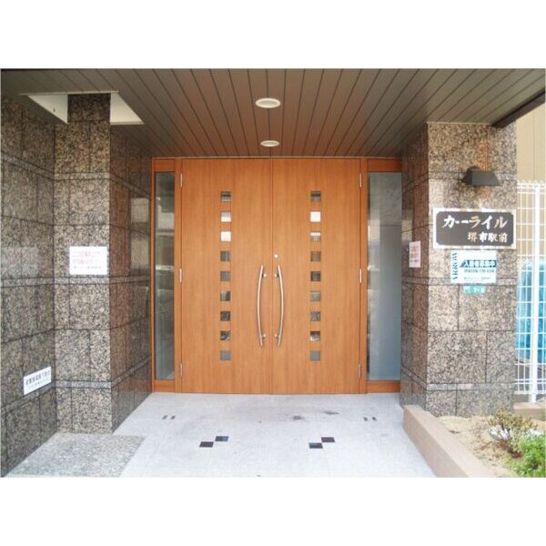 カーライル堺市駅前のエントランス