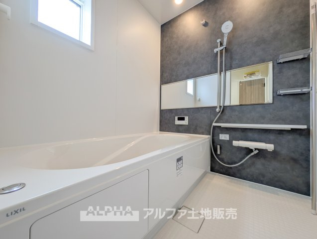~青梅新町5丁目~Newly Built Homeの浴室|【Bathroom】
◆風呂◆カビが付きにくく軽くこすれば簡単に落ちるお掃除ラクラク仕様です。