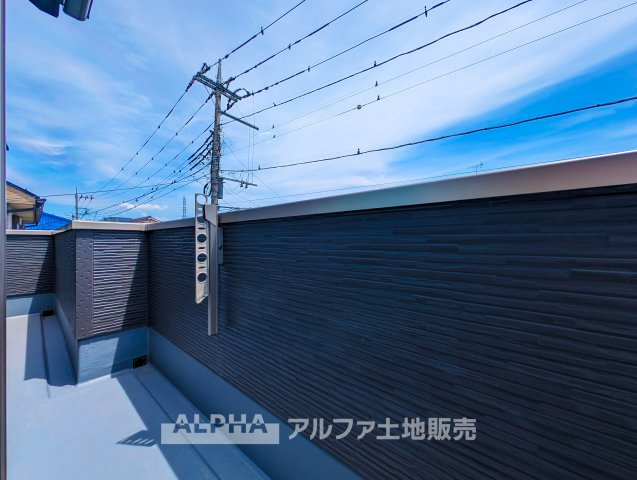~青梅新町5丁目~Newly Built Homeのバルコニー|【roof balcony】
◆ルーフバルコニー◆外とつながるゆとりののある暮らし。室内とは違う空気感が、日々の生活にほどよい変化を与えてくれます。