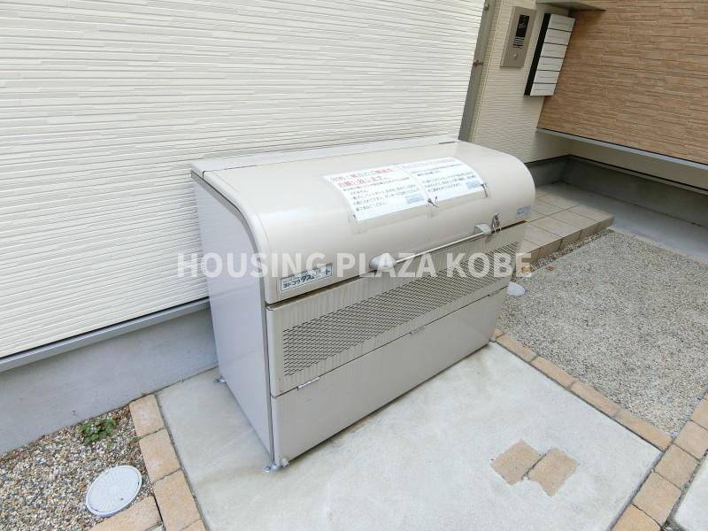コートブルー須磨のその他共用部分|敷地内にごみ置場あり便利