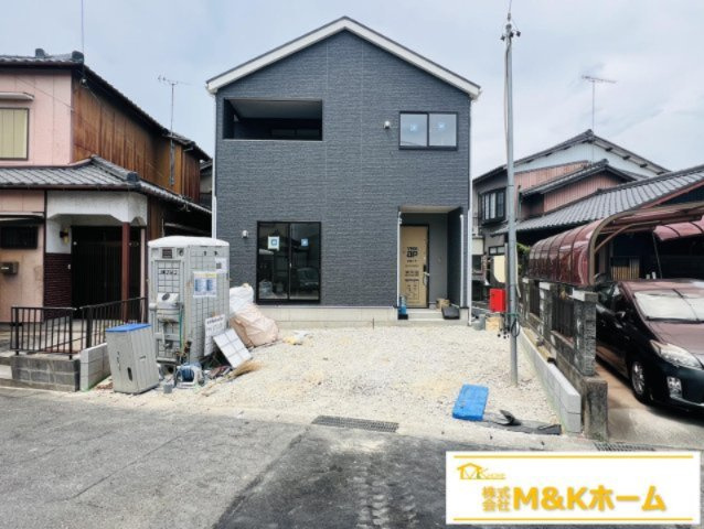 半田市美原町1丁目　全1棟の外観|R8.7.8撮影　上棟しました！　並列駐車2台可能☆