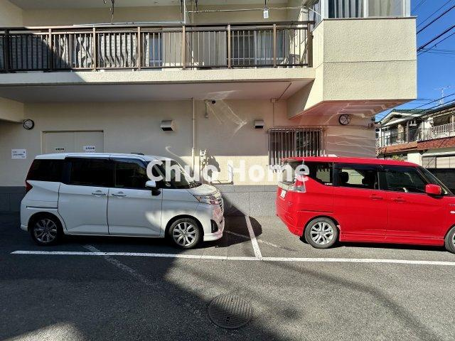 グリーンパーク第6綾瀬の駐車場|【敷地内駐車場】最新の空き状況や費用などの詳細は担当スタッフまでお問い合わせください。