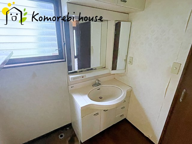 さいたま市大宮区　中古戸建の独立洗面台|26.7.9撮影済み