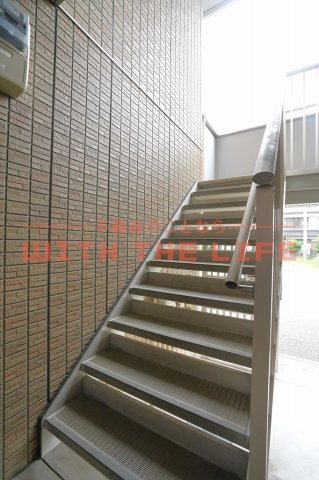 バッキンガムパレス A棟【キャッシュバック対象の物件】のエントランス|清潔なエントランスです