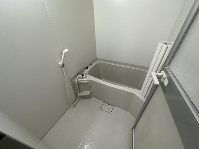 藤沢市善行坂１丁目の賃貸マンションの浴室