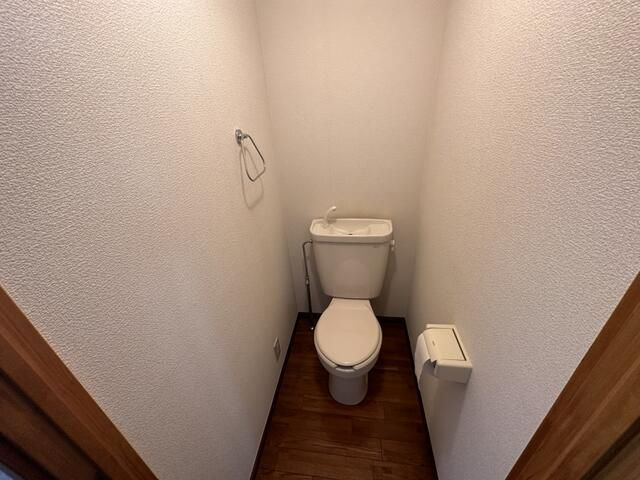 藤沢市善行坂１丁目の賃貸マンションのトイレ