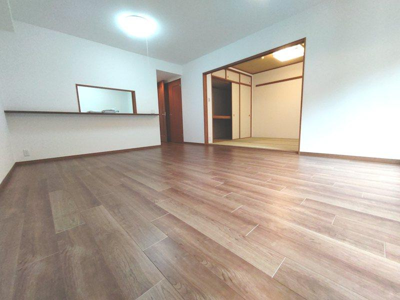 ステイツ枚方香里ヶ丘7丁目のキッチン|LDK12.5帖
■物件内覧・資金計画相談・住宅ローン相談、リフォーム相談、お問合せ受付中■
※当日・翌日のご内覧、ご相談はお電話でのお問合せがスムーズです！
