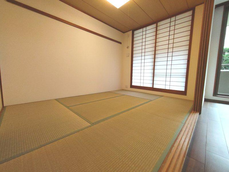 ステイツ枚方香里ヶ丘7丁目の和室|和室6.0帖
■物件内覧・資金計画相談・住宅ローン相談、リフォーム相談、お問合せ受付中■
※当日・翌日のご内覧、ご相談はお電話でのお問合せがスムーズです！
