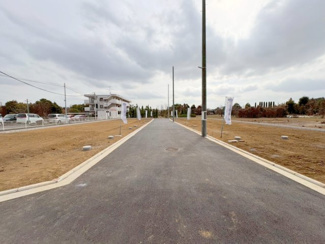 【前面道路含む現地写真】 | 立川市幸町5丁目　新築戸建　【全10棟】