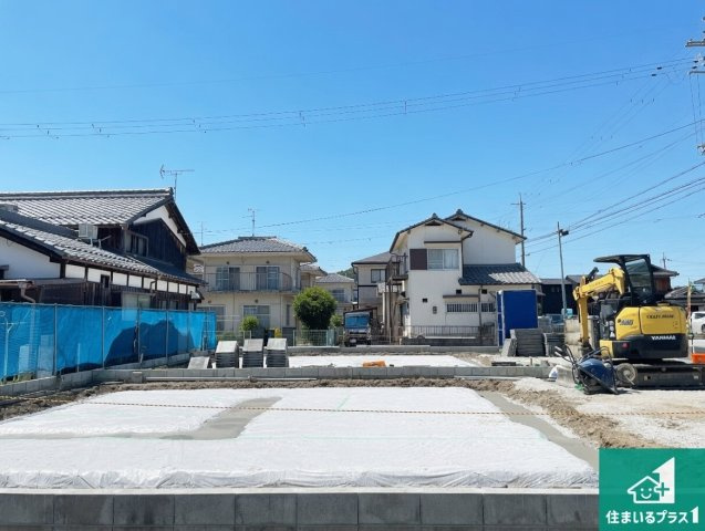 ★近江八幡市八幡町　新築一戸建ての外観|周辺は落ち着いた街並みの住宅地！子育てがしやすい住環境です！まだ未完成ですが、現地でしかわからない事もございます。是非一度ご覧ください。
