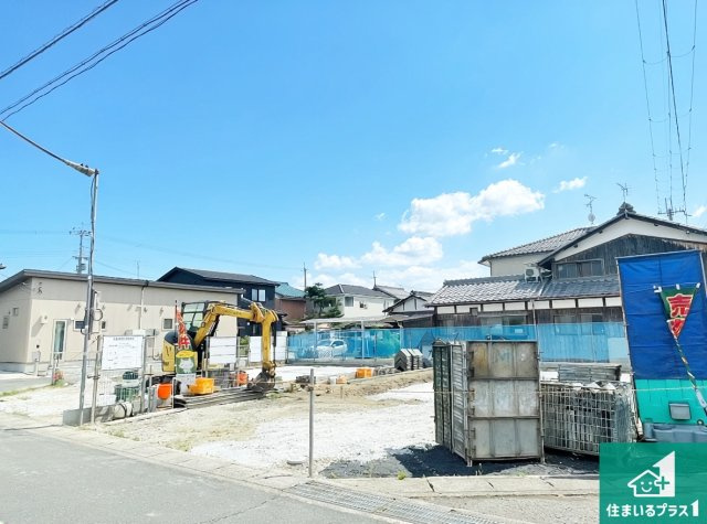★近江八幡市八幡町　新築一戸建ての外観|周辺は落ち着いた街並みの住宅地！子育てがしやすい住環境です！まだ未完成ですが、現地でしかわからない事もございます。是非一度ご覧ください。