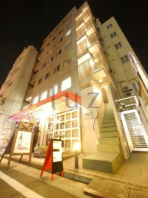 腰越10の外観