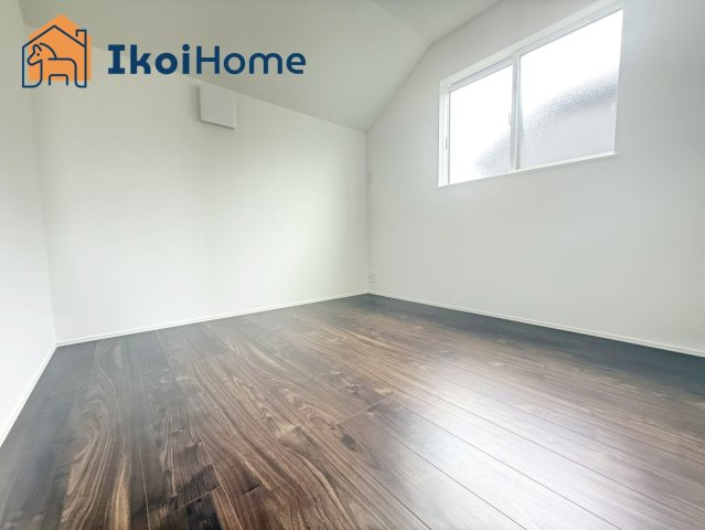 明石市西明石町2丁目　全2棟1号棟　新築戸建の子供部屋|◆同社施工例◆全居室ペアガラス標準装備。一般の窓ガラスの２倍の断熱効果がございます。