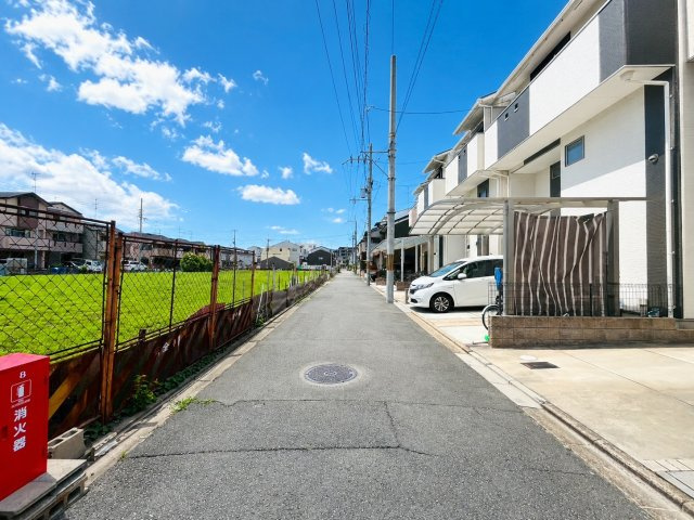 唐橋花園町の前面道路含む現地写真