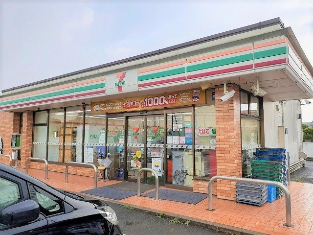 カーサ・リオハ　Ａの周辺|セブンイレブン 日高旭ヶ丘店まで900m