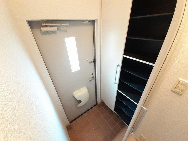 アユタシス南川の玄関