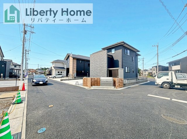 土浦市神立町第2期　新築戸建　3号棟の前面道路含む現地写真