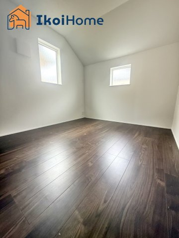 明石市西明石町2丁目　全2棟2号棟　新築戸建の寝室|◆同社施工例◆注意。カーテン・カーテンレールは付いておりません。弊社にご相談ください。