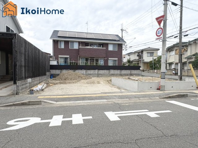 明石市西明石町2丁目　全2棟2号棟　新築戸建の駐車場|～ご見学に関して～平日や夜間でもご案内可能。決まったお時間で身動きが取れない方も臨機応変に対応します