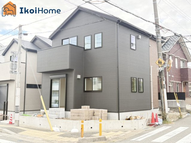明石市西明石町2丁目　全2棟2号棟　新築戸建の駐車場|【ホームページに現地動画掲載中】●年中無休：当日予約可●駅近ながらお車も1台駐車可能！入出庫楽々！