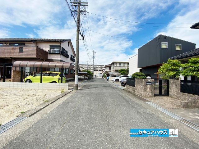 【同施工物件ご案内可能】知多市つつじが丘3丁目の前面道路含む現地写真|事前予約にて現地ご見学いただけます！お気軽にお問い合わせください♪
■株式会社　セキュアハウス■
住宅ローンに強く、知識、経験豊富なスタッフ在籍
お客様に寄り添い、ご成約後もサポート致します。