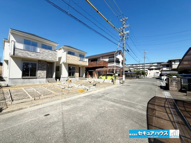 【今からご案内可能】知多市つつじが丘3丁目の前面道路含む現地写真|事前予約にて現地ご見学いただけます！お気軽にお問い合わせください♪
■株式会社　セキュアハウス■
住宅ローンに強く、知識、経験豊富なスタッフ在籍
お客様に寄り添い、ご成約後もサポート致します
