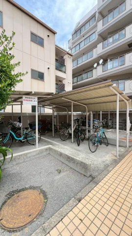 パラツィーナセシリア西宮Ⅱの駐輪場|駐輪場