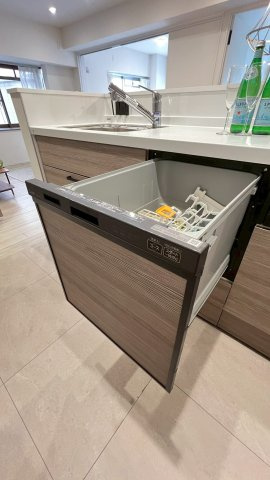パラツィーナセシリア西宮Ⅱのキッチン|食器洗浄乾燥機