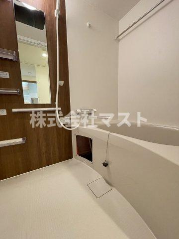 セレニテ本町リアンの浴室