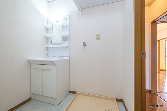 コスモスパーク稲里 WEST　Cの洗面所